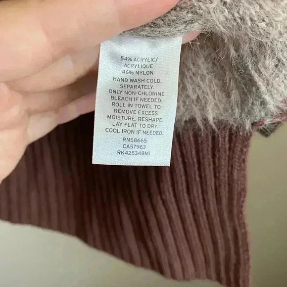 SUSINA Buffalo Checkered Print Pullover Sweater - Picture 5 of 8